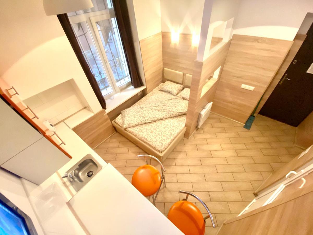 Міні-Апартаменти В Центрі Для 2-Х Гостей Lviv Eksteriør bilde