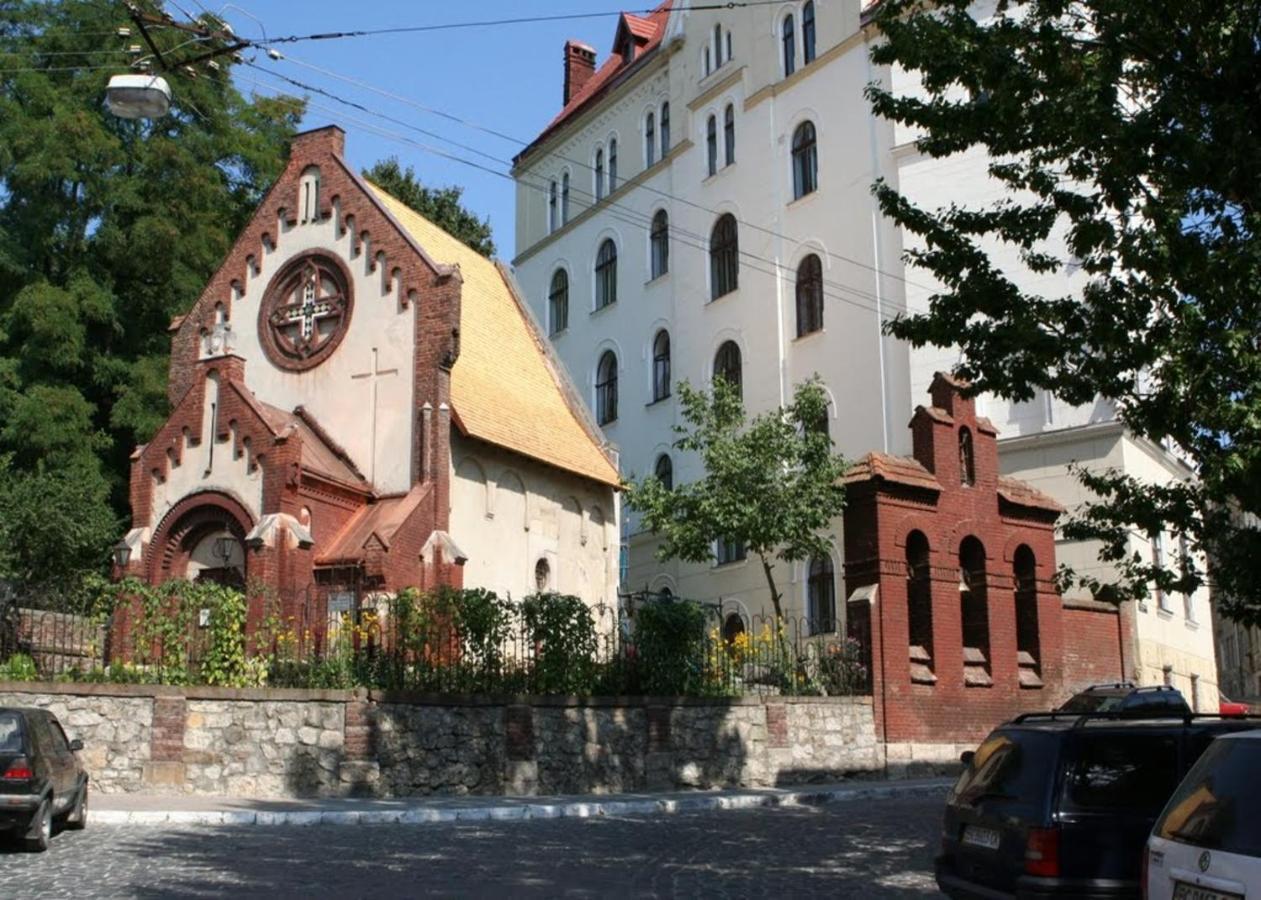 Міні-Апартаменти В Центрі Для 2-Х Гостей Lviv Eksteriør bilde